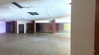 Local comercial en venta en La Roureda en Viladecans