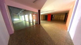 Local comercial en venta en La Roureda en Viladecans