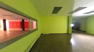 Local comercial en venta en La Roureda en Viladecans