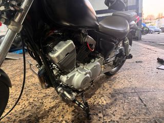 Yamaha Virago 250 Custom Negra