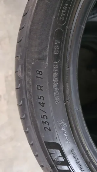Neumáticos 235 45 18 Michelin