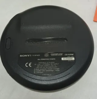 Lettore CD Walkman Sony D-NF400