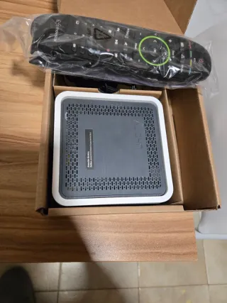 Desco UHD 4K Movistar con mando