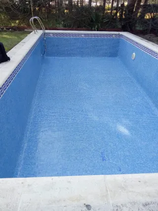 Se arreglan piscinas y se reparan tlf 698951753