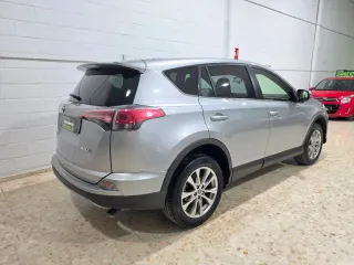 Toyota RAV4 2017