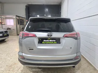 Toyota RAV4 2017