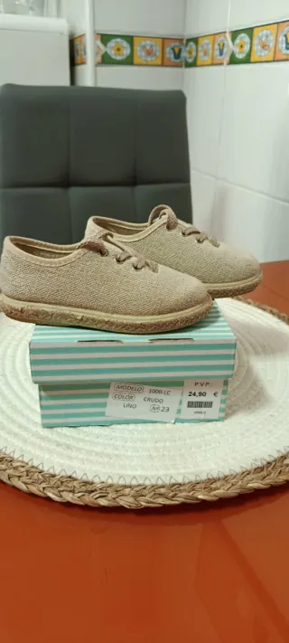 Zapatos niño talla 23