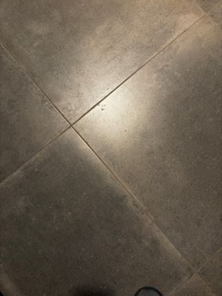 Azulejos Porcelánicos Tau Gris 60x60 - 8 piezas