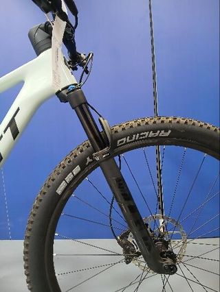 SCOTT Scale 920 (CARBONO)