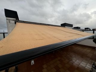 Toldo cofre motorizado 570x350