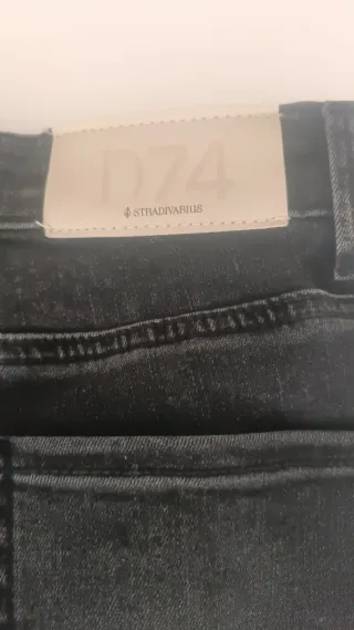 PantalónStradivarius tiro alto campana negro nuevo