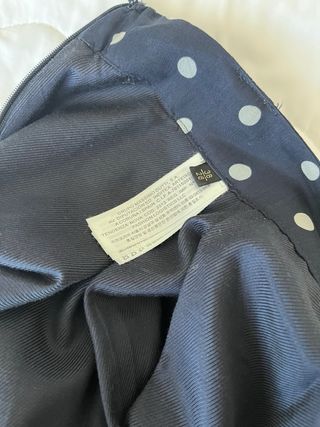 Falda de seda con lunares