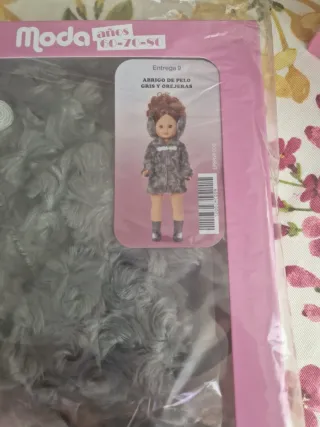 Nancy Colección Abrigo Pelo Gris y Orejeras