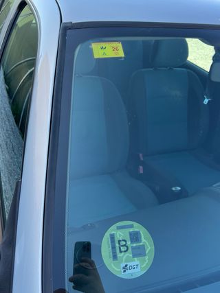 clio 130.000kms 1.4 98cv 2950€