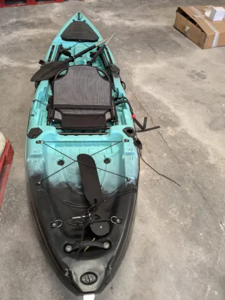 Kayak de pesca con remos