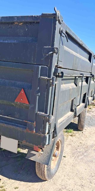 Remolque basculante 2 ejes 6.000 Kilos.