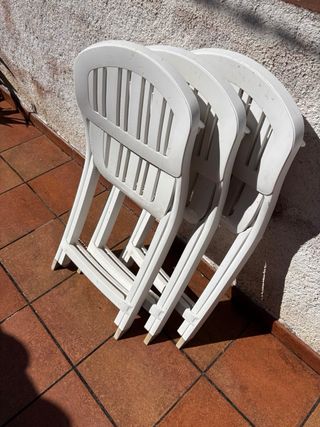 Sillas plegables blancas exterior