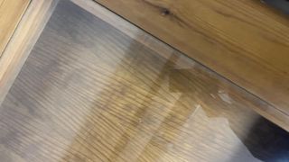 Mesa baja madera con cristal y cajón