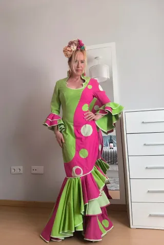 Vestido Flamenca Lunares Verde y Rosa
