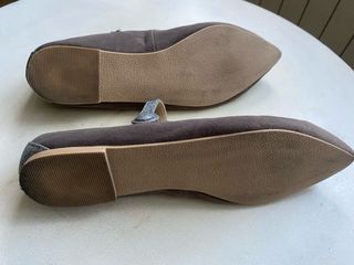 Manoletinas beige con tira plata talla 39