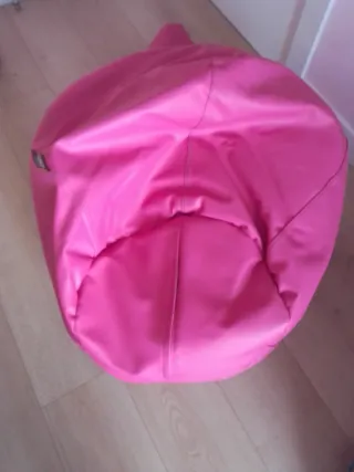 Puff pera piel sintética rosa