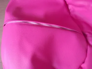 Puff pera piel sintética rosa