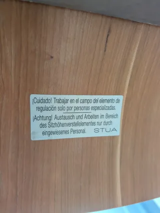 Silla de oficina Stua Egoa madera y metal