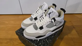 Jordan 4 Retro Military Black Talla 44.5