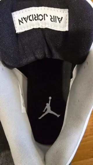 Jordan 4 Retro Military Black Talla 44.5