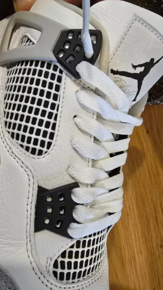 Jordan 4 Retro Military Black Talla 44.5