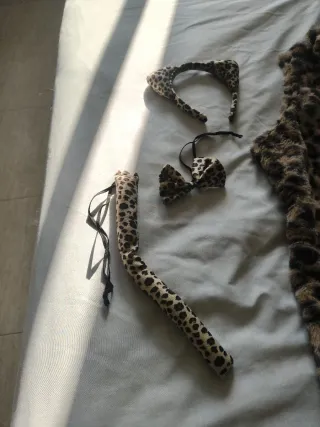 Chaleco, calentapiernas y accesorios leopardo