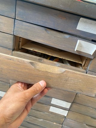 Mueble cajonera de madera