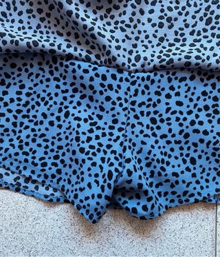 Falda pantalón azul lunares Stradivarius