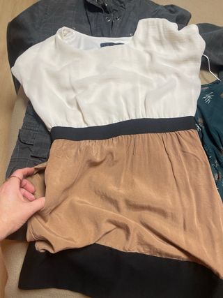 Lote de ropa mujer, vestidos de marca y abrigo