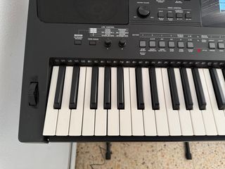 Teclado Yamaha PSR-E463