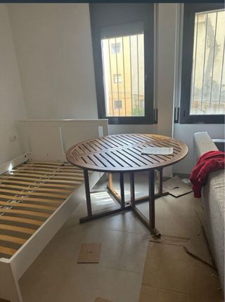 Montador de muebles.