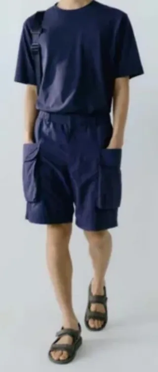 Uniqlo Pantalón Corto Parachute Talla S