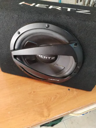 Woofer Hertz 600W Sonido Potente