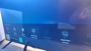 Samsung QLED 50 con líneas