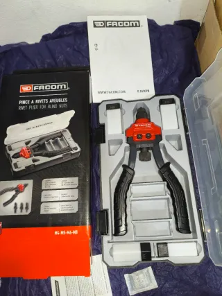 Remachadora de tuercas FACOM Y.107CPB