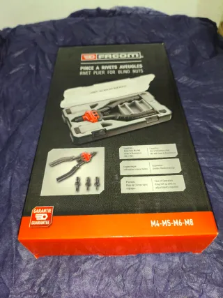 Remachadora de tuercas FACOM Y.107CPB