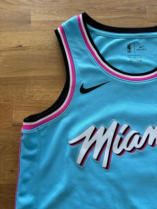 Camiseta Miami Heat Nike Talla M