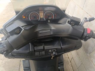 Suzuki Burgman 400 Maxi Scooter