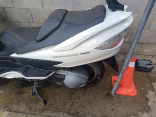 Suzuki Burgman 400 Maxi Scooter