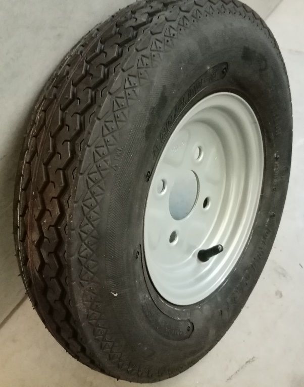 NUEVAS: Ruedas completas para remolques