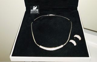 Collar y pendientes Swarovski
