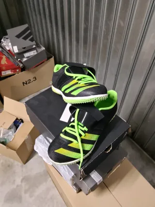 Scarpe atletica Adidas taglia 42