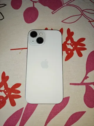 iPhone 15 128GB + AirPods