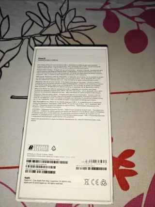 iPhone 15 128GB + AirPods