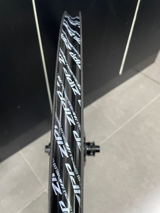Ruedas Zipp 303 S Carbono